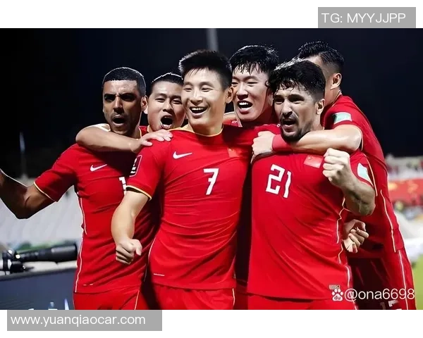 足球少年偶遇球星梦想照进现实与传奇相遇的激动时刻